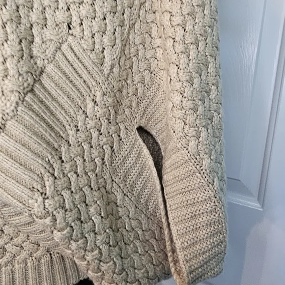 The Limited Cowl Neck Tan Short Sleeve Batwing Sweater Women's Size S - Picture 4 of 14